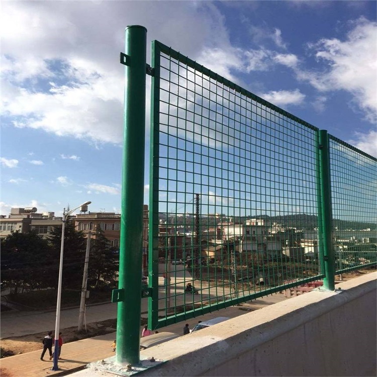 桥两侧防止抛物安全网