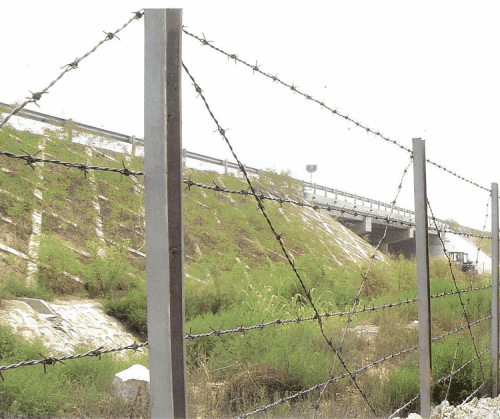 刺铁丝隔离栅
