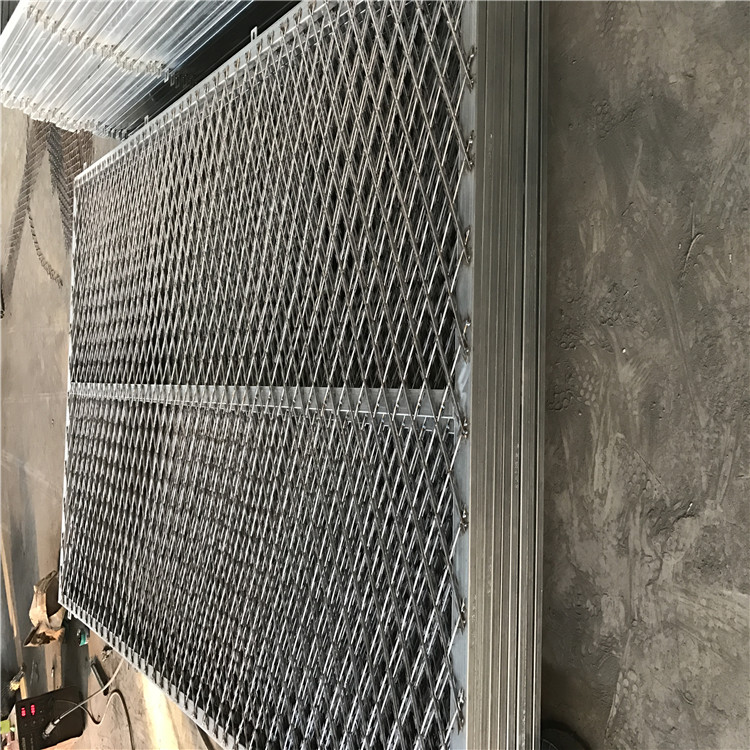 焊接式菱形刀刺刺网