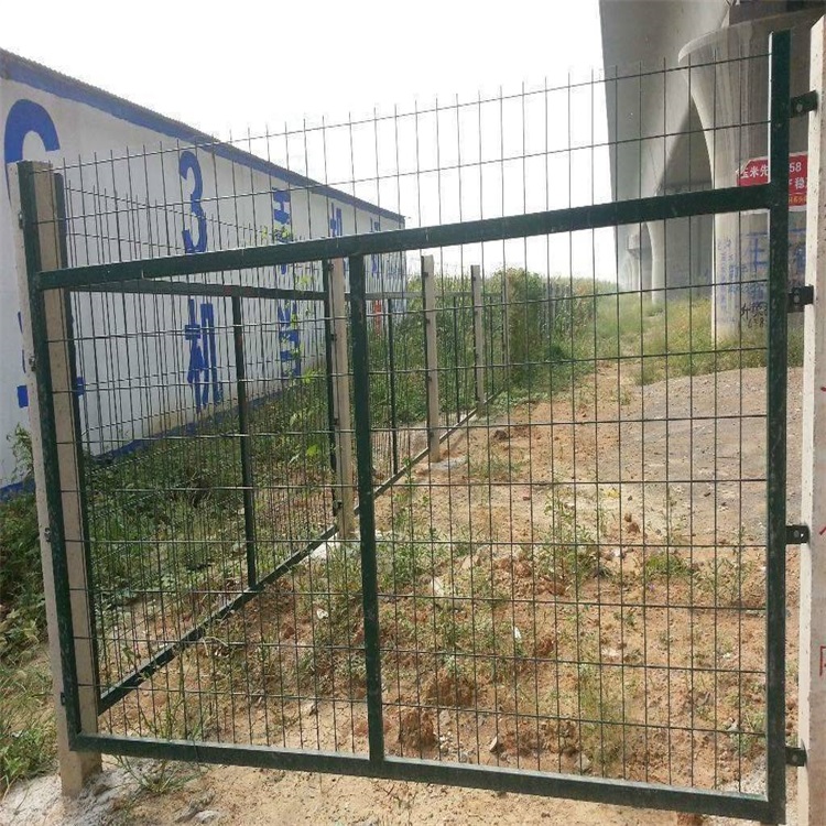  高速铁路桥下防护栅栏