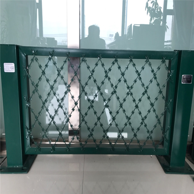 焊接安全隔离栅图片4