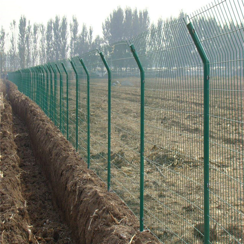 山坡护栏网图片2