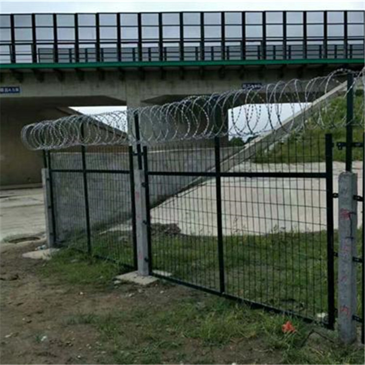 高铁封闭网栅栏图片3