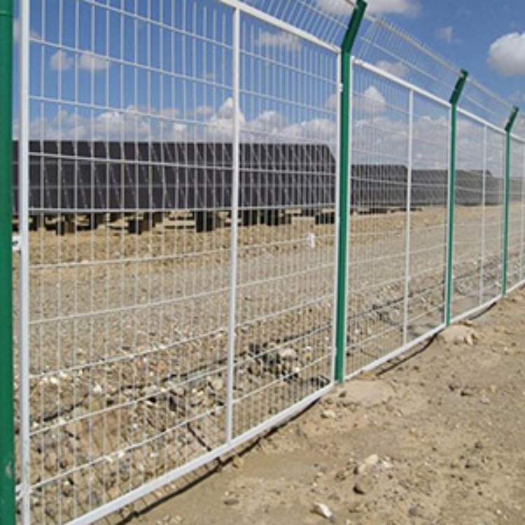 光伏厂区防护网图片4