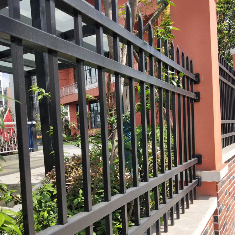 住宅小区锌钢护栏图片3