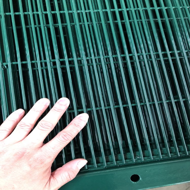 358护栏网图片4